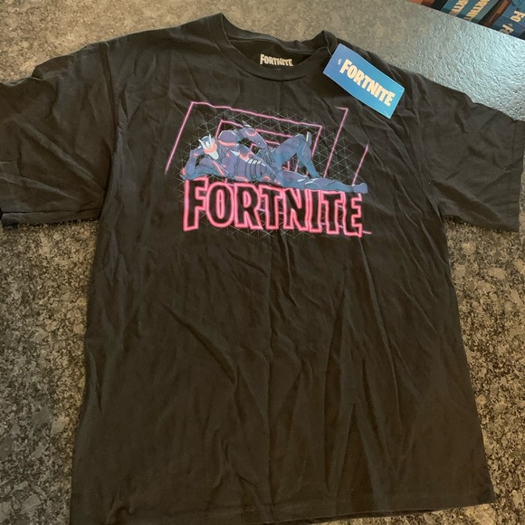 BNWT Boys Fortnite tee!!! - Picture 1 of 3